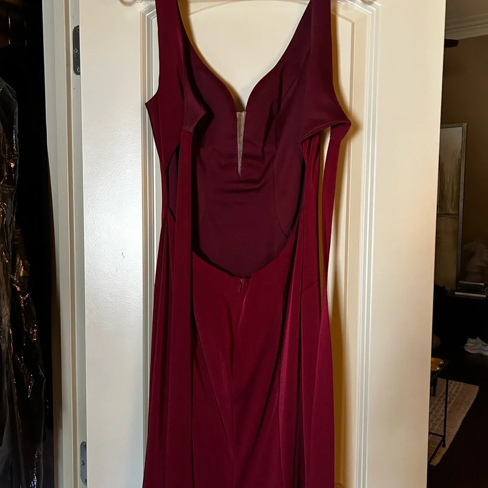 Burgundy formal dress - Picture 3 of 5
